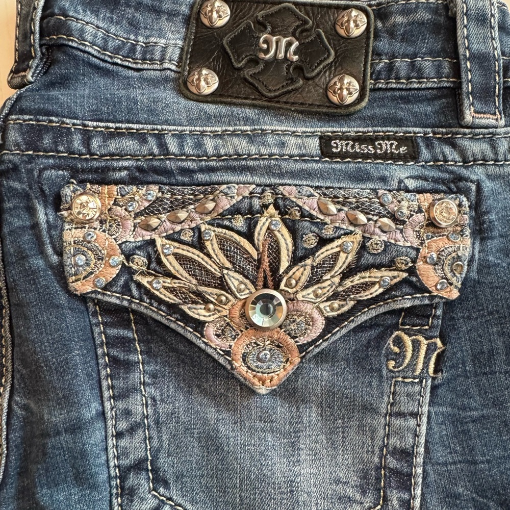 Size 29 miss me jeans